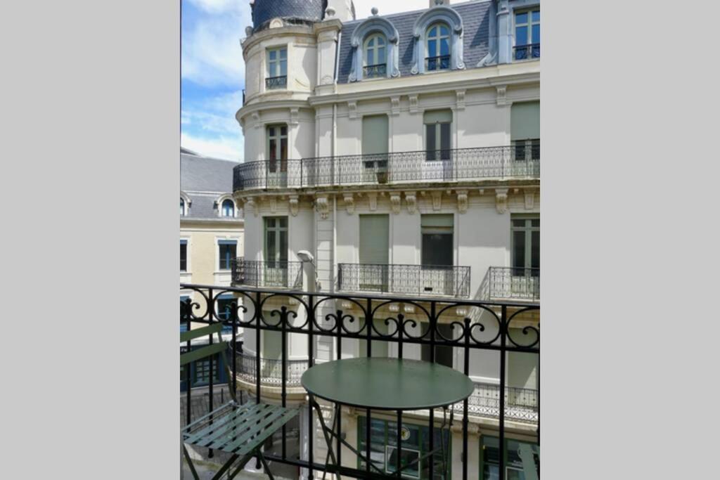 Magnolia : Superbe Deux-Pieces Quartier Du Chateau Pau Exterior foto
